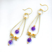 Load image into Gallery viewer, Lilly Earrings
